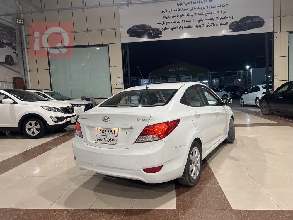 هیوندای ئەکسنت